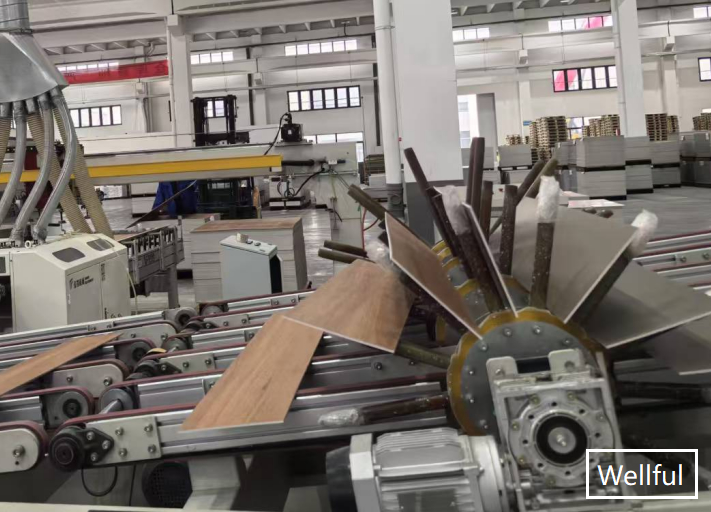 Plancher SPC 183mmX1220mm 4.0mm--5.0mm avec traitement de surface par revêtement UV